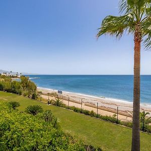 Luxury Three Bedroom Apartment At Estepona